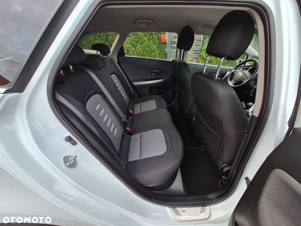 Kia Ceed 1.6 GDI Fifa World Cup Edition - 33