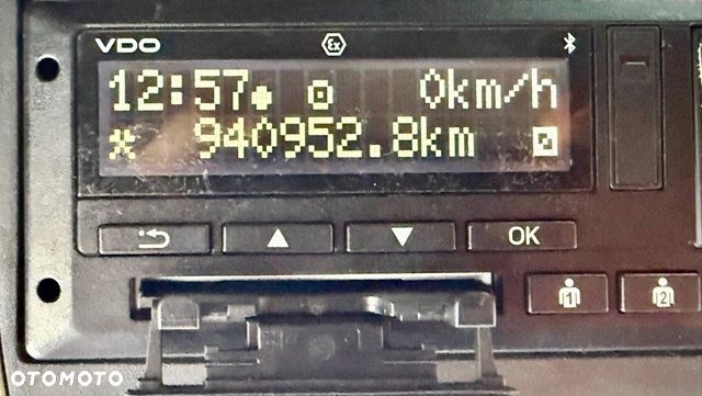 Scania R520 V8 TOPLINE STREAMLINE AUTOMAT RETARDER BEZ EGR FULLSPOJLERY KLIMA WEBASTO XENONY LED LODÓWKA TYŁ NA 4-PODUSZKACH NOWE TACHO!!! SERWISOWANA EURO 6 2015r ŁADNA - 18