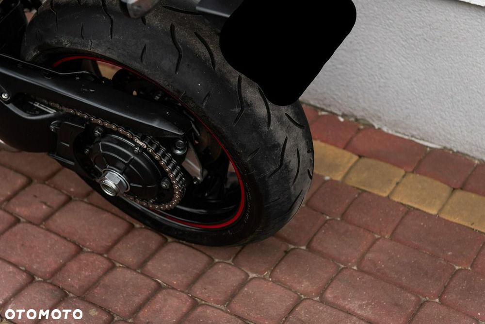 Honda CB - 8