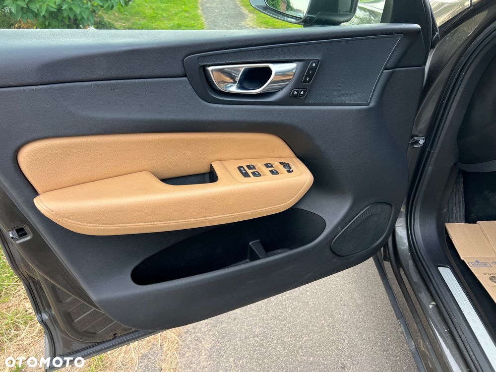 Volvo XC 60 D4 Momentum - 13