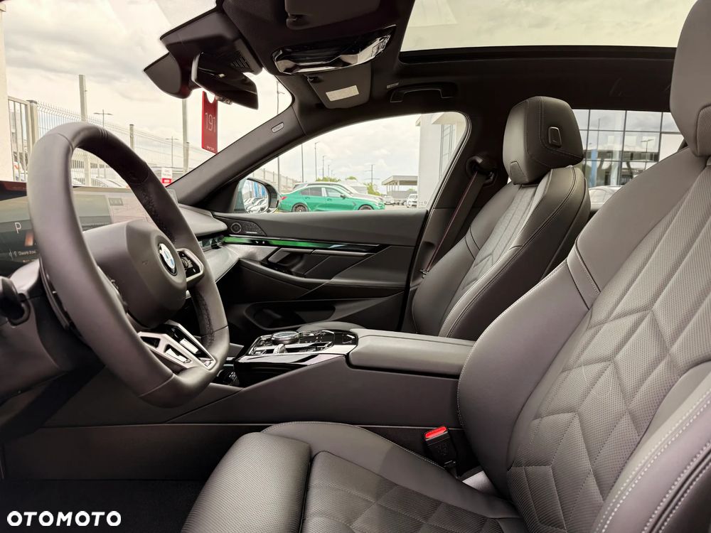 BMW Seria 5 520i M Sport sport - 29
