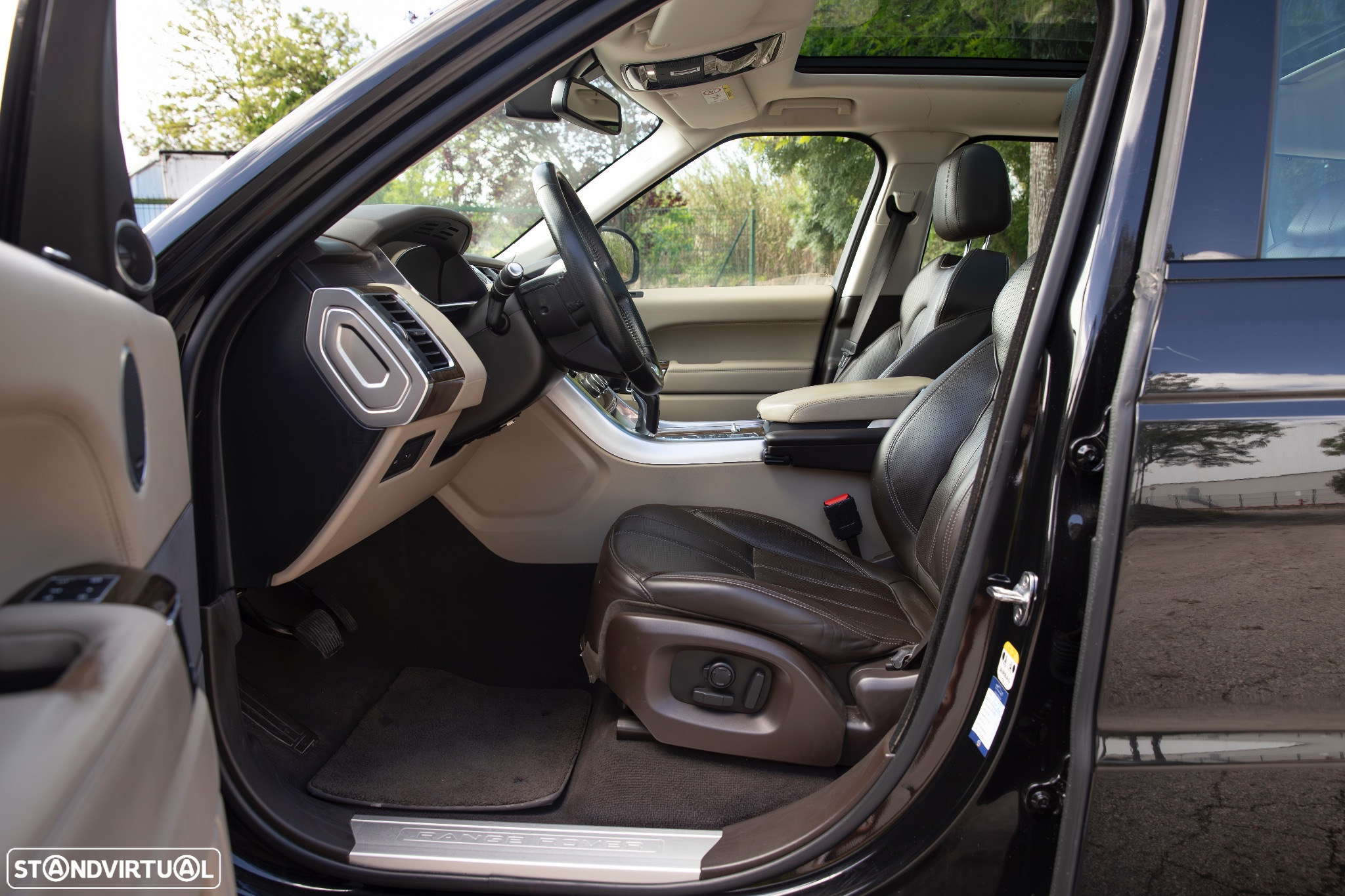 Land Rover Range Rover Sport 3.0 TDV6 HSE - 30