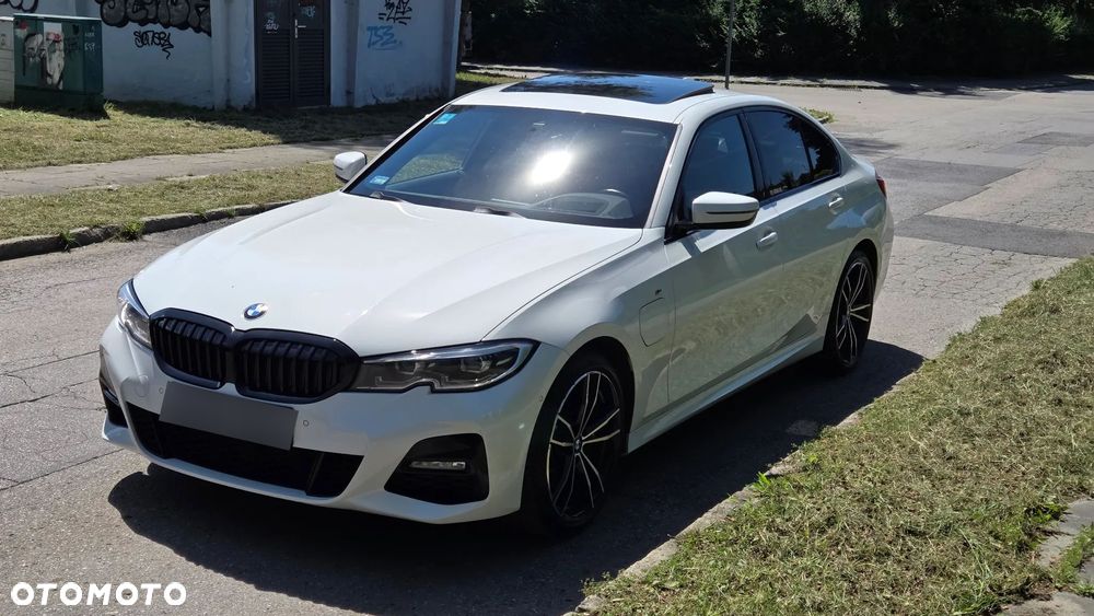 BMW Seria 3 330e M Sport sport - 3