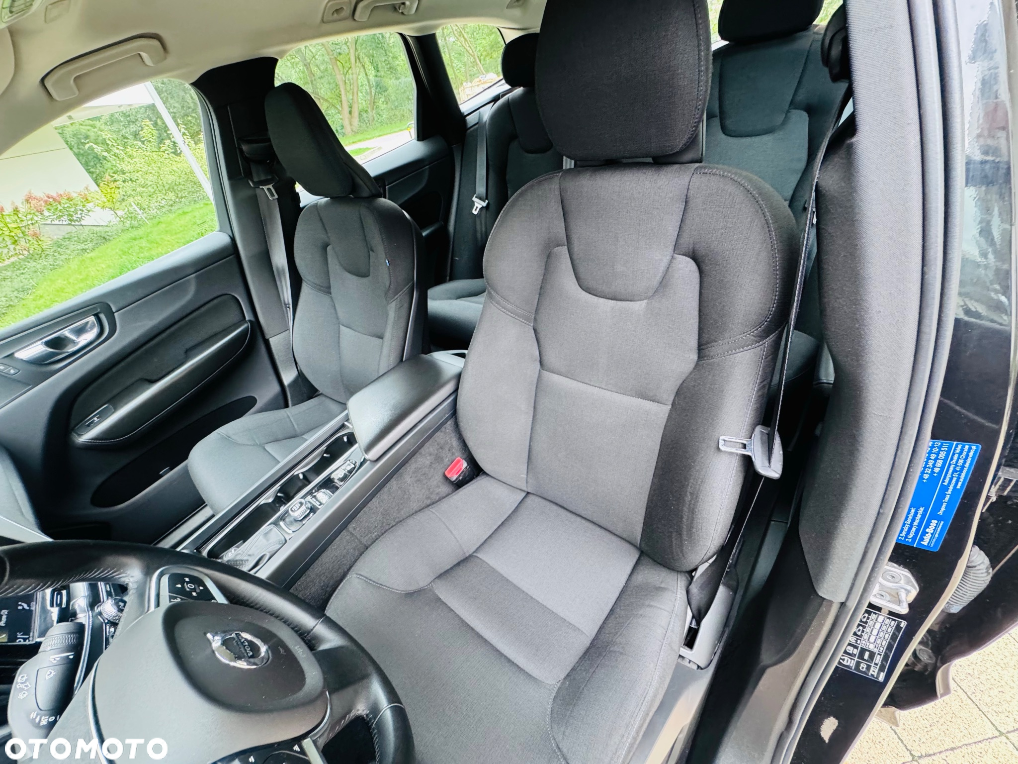 Volvo XC 60 T4 Momentum - 34