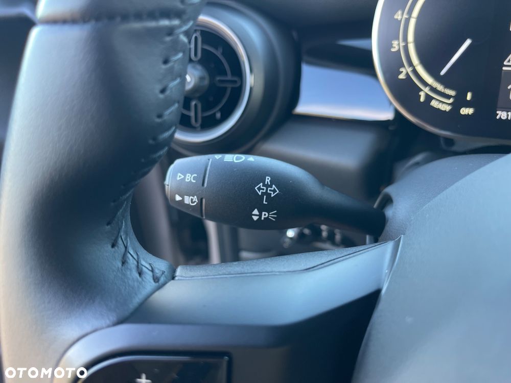 MINI Cooper Standard - 25