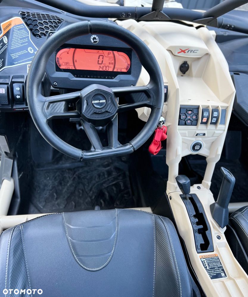Can-Am Maverick - 10