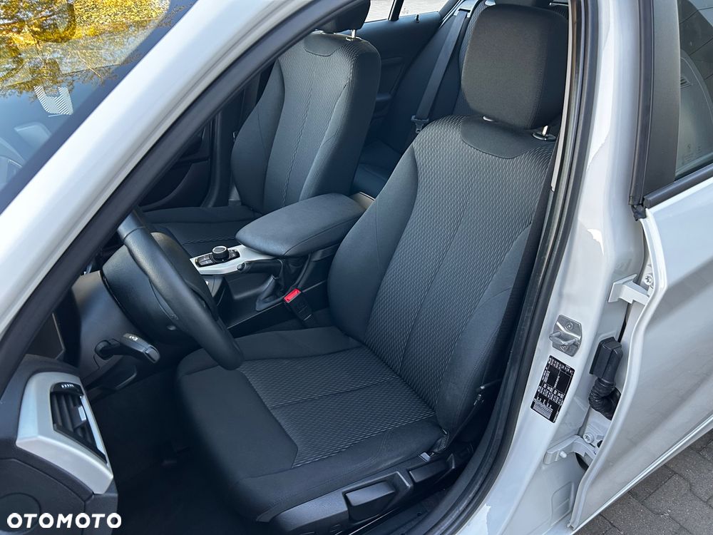 BMW Seria 1 - 35