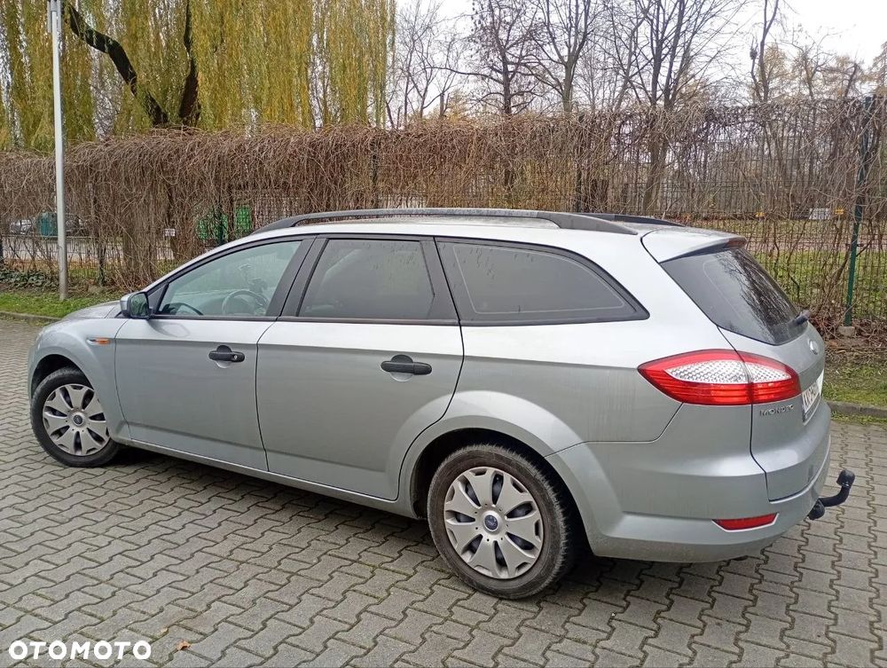 Ford Mondeo 1.6 Ambiente - 3