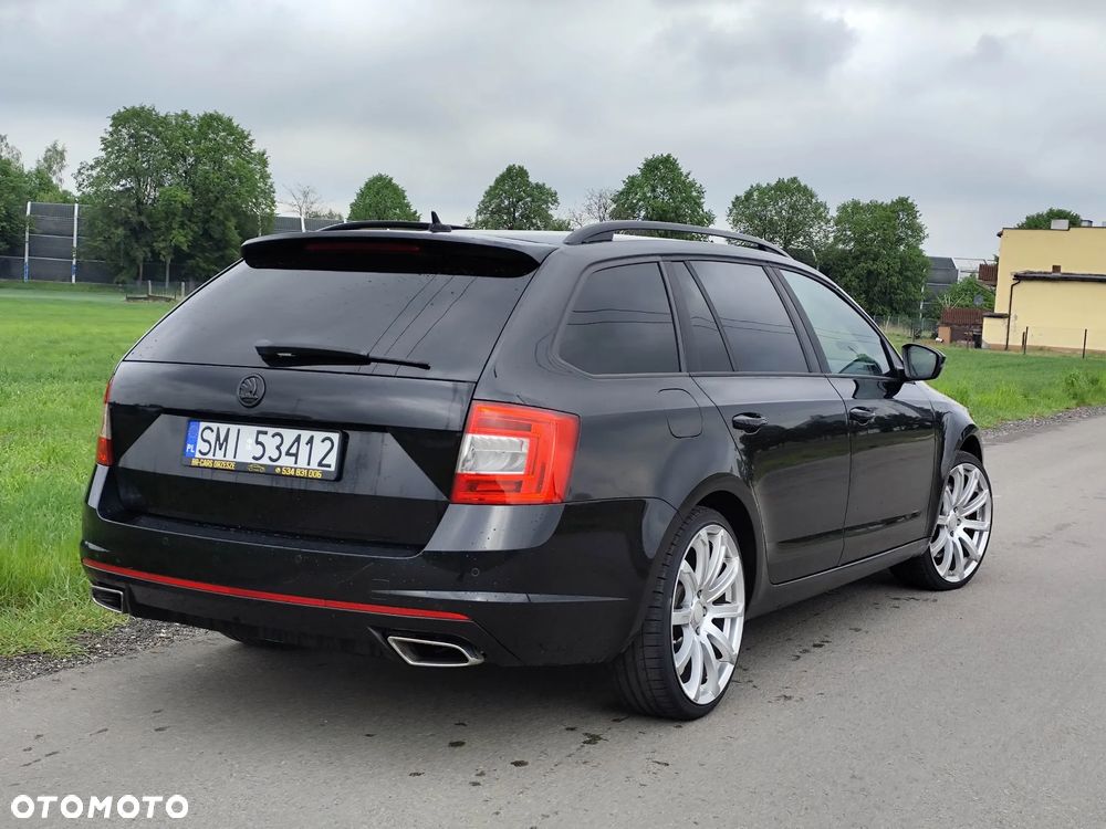 Skoda Octavia 2.0 TDI DSG RS - 20