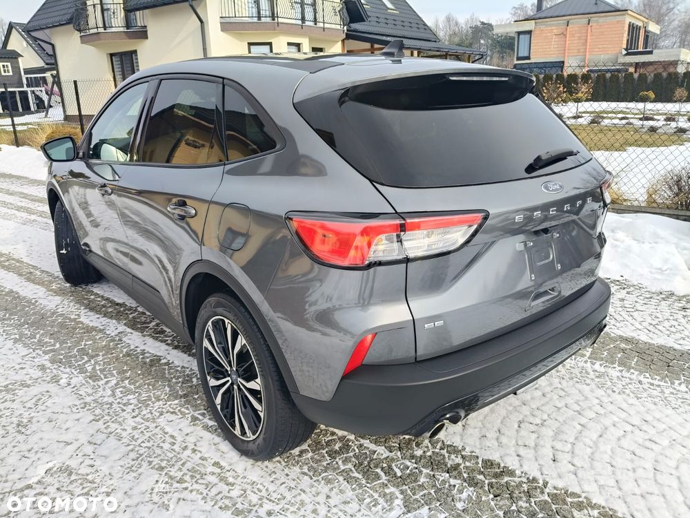 Ford Kuga 1.5 EcoBoost ST-LINE - 21