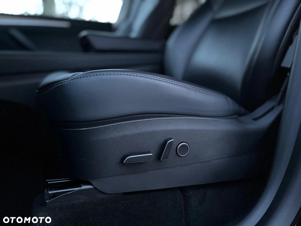 Tesla Y Long Range Dual Motor AWD - 18