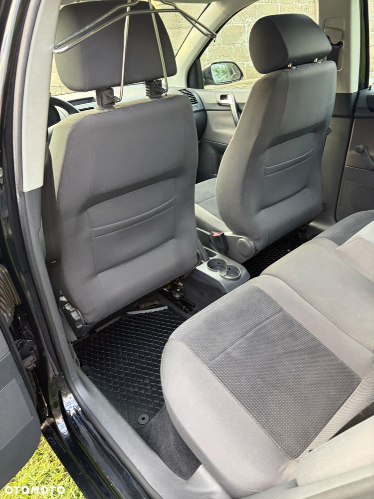 Volkswagen Polo - 4