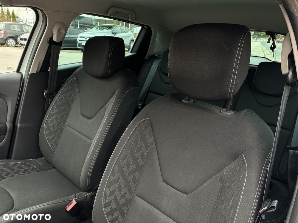 Renault Clio 0.9 TCe Limited - 11