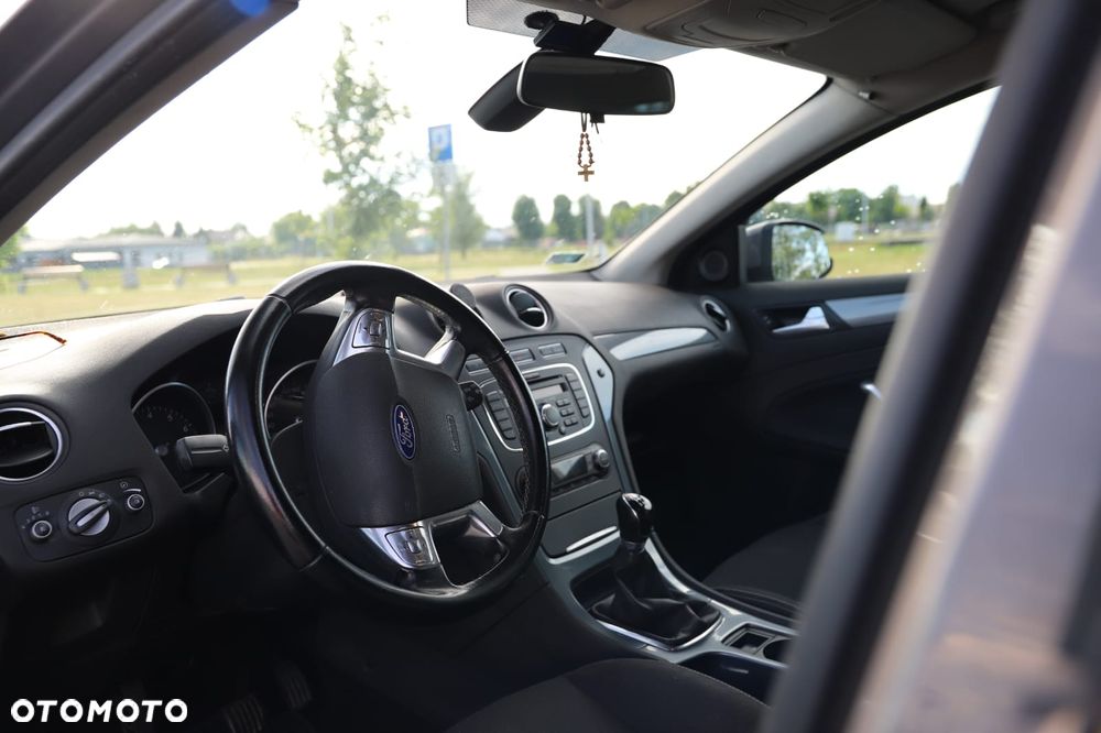 Ford Mondeo 2.0 FF Gold X - 21