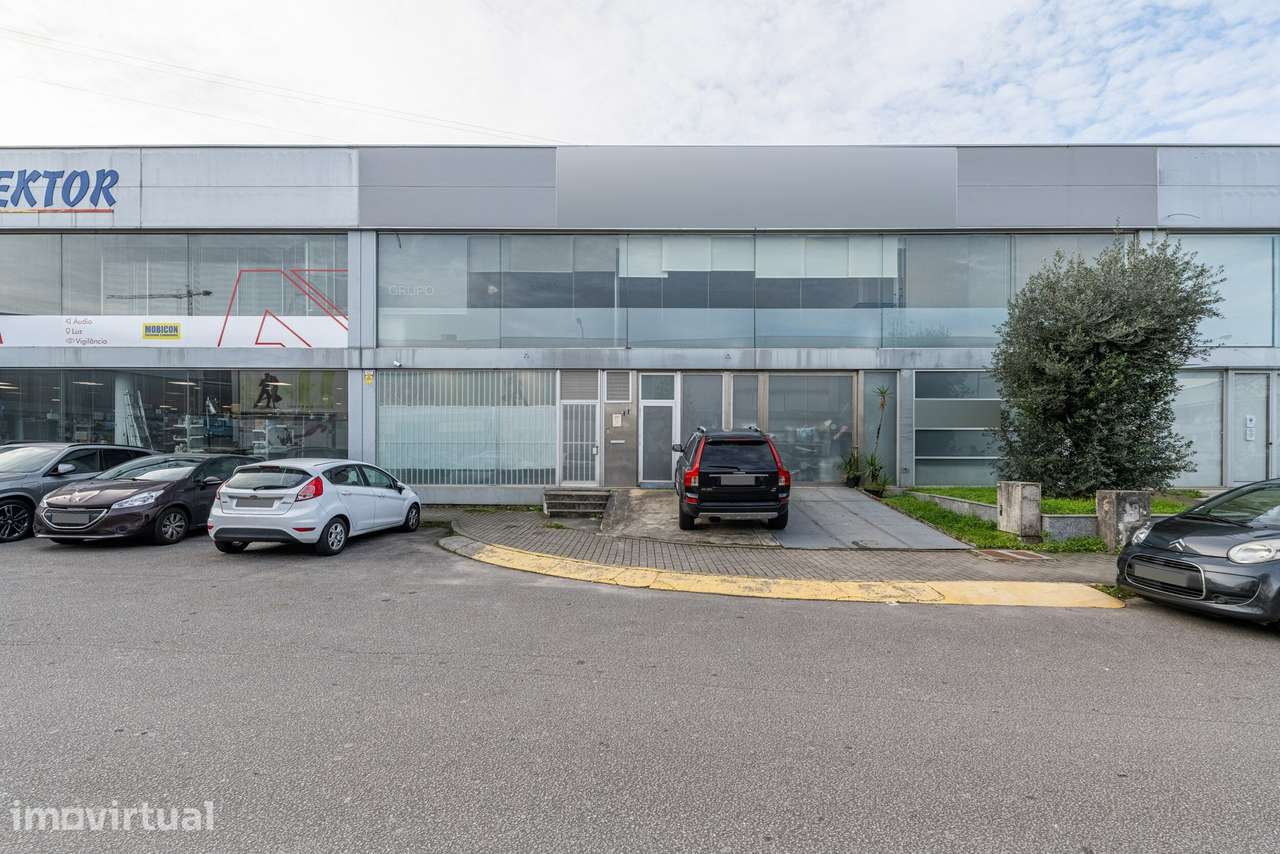 Armazém no Centro Empresarial de  Ferreiros - Grande imagem: 2/11