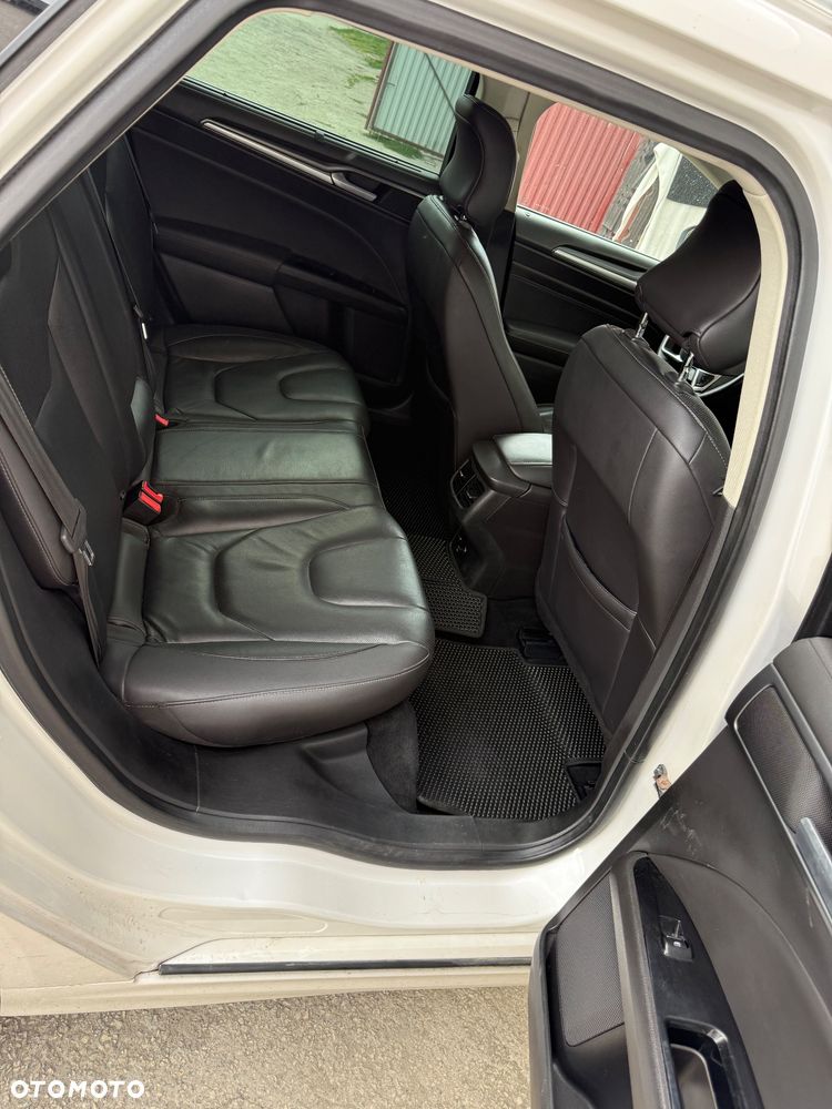 Ford Mondeo 2.0 TDCi Titanium PowerShift - 26