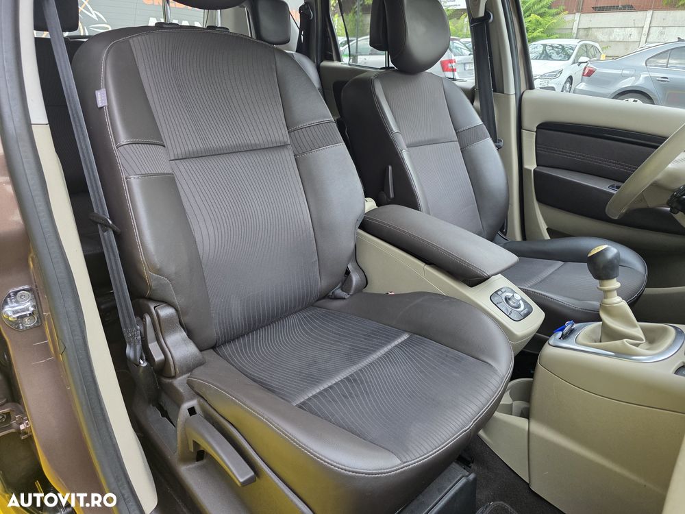 Renault Scenic 1.9dCi Privilege - 11