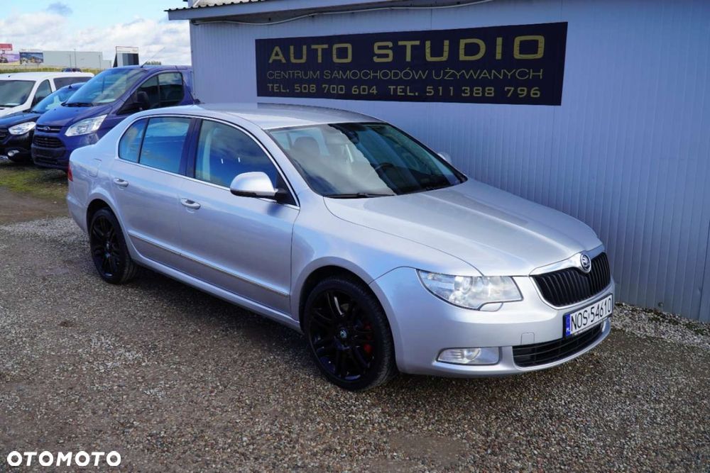 Skoda Superb 2.0 TDI DSG Exclusive - 36