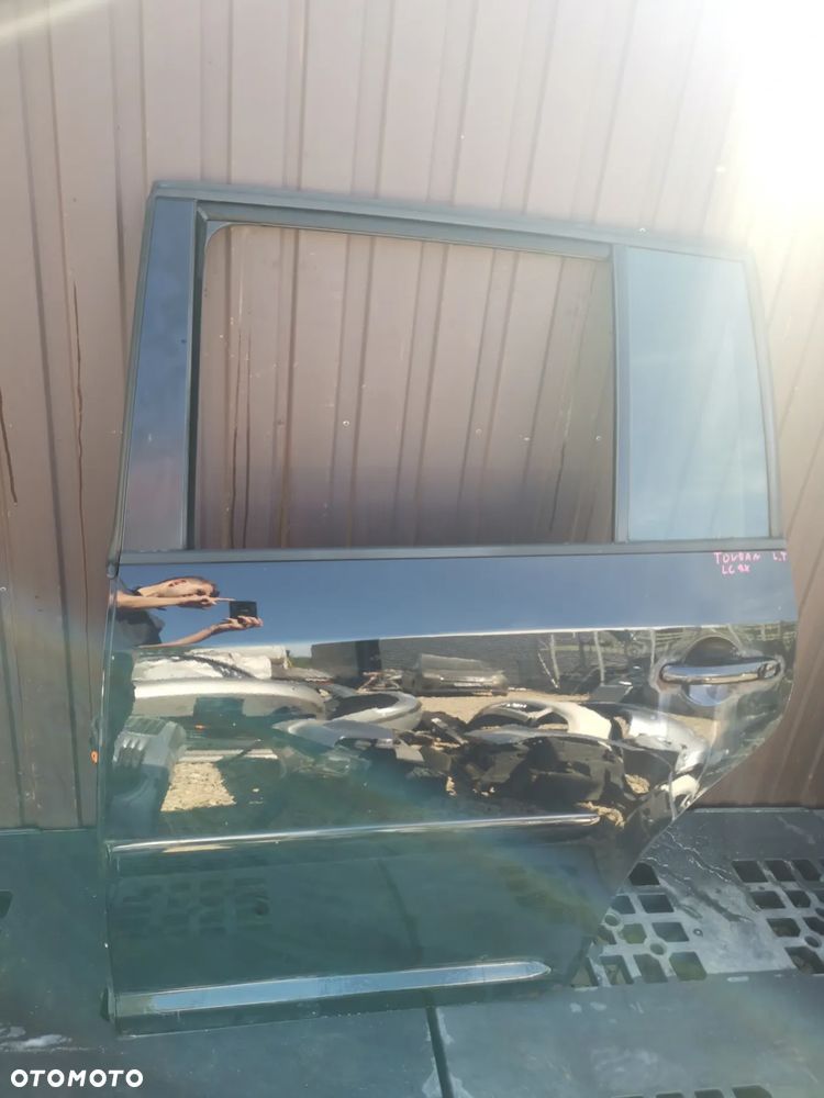 Volkswagen Touran Drzwi Lewy Tył Kol: LC9X