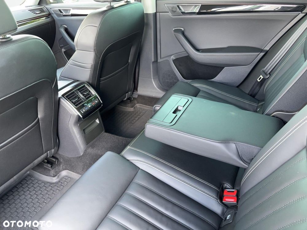 Skoda Superb 2.0 TDI SCR L&K DSG - 22