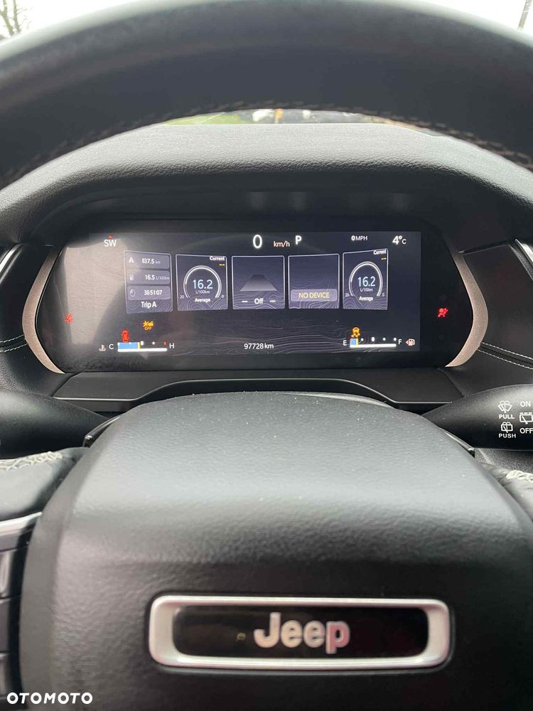 Jeep Grand Cherokee - 10