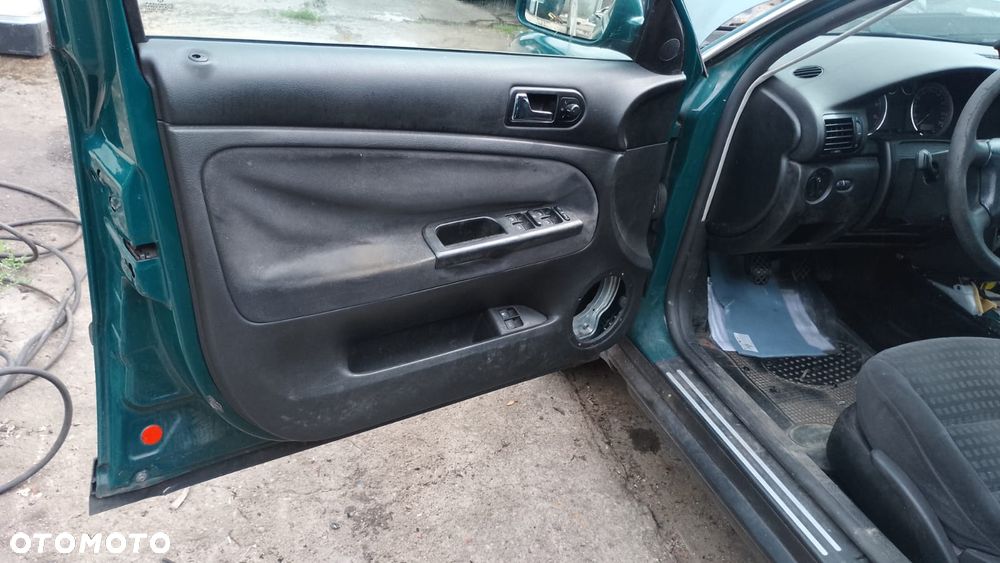 tylko części VW Passat B5 FL 2.0 8V 116KM 85kW azm KOMBI lakier LB6H 00r-05r - 7