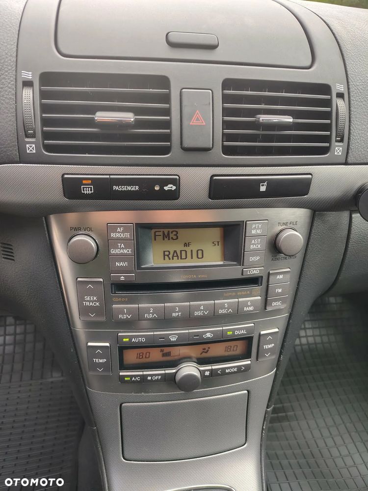 Toyota Avensis 2.2 D-4D X Premium - 23