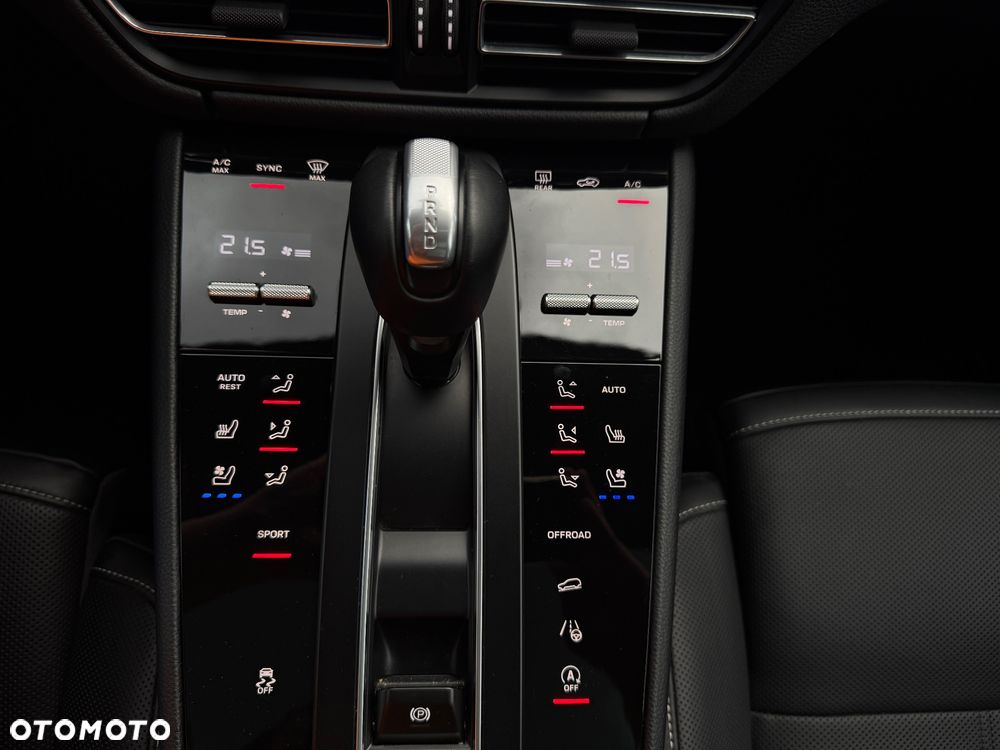 Porsche Macan Standard - 33