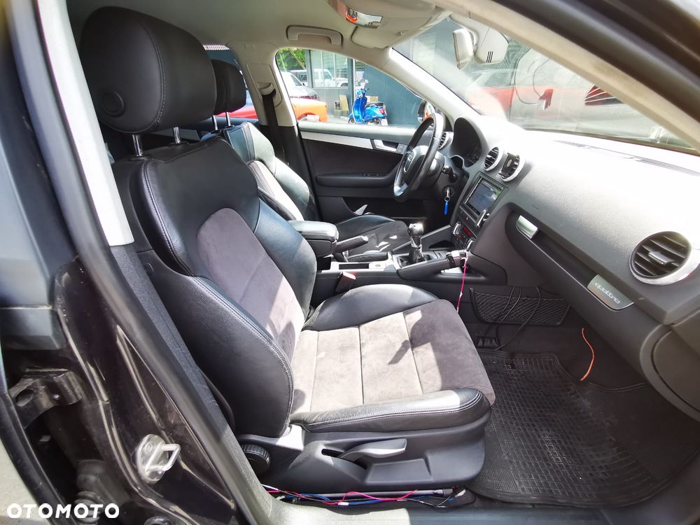 Audi A3 Sportback 2.0 TDI DPF quattro Ambition - 6