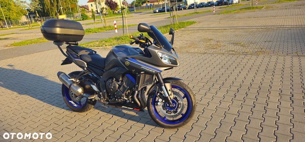 Yamaha FZ8 - 10