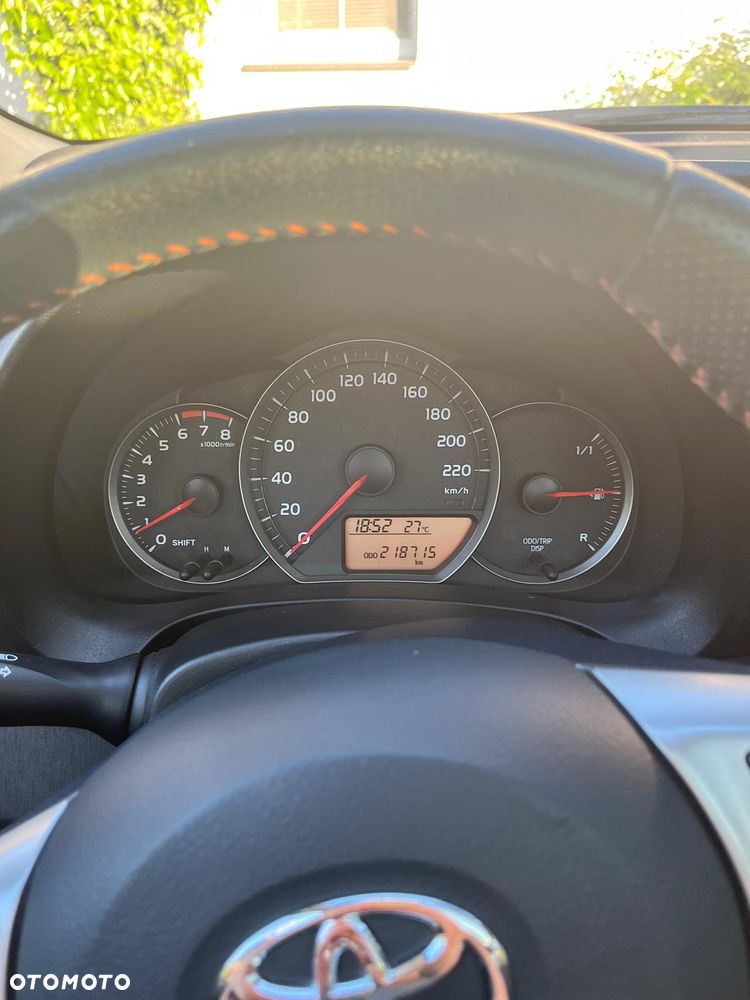 Toyota Yaris 1.33 Premium - 12