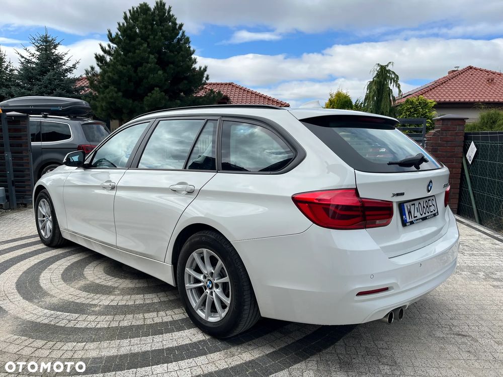 BMW Seria 3 320i GPF xDrive - 3