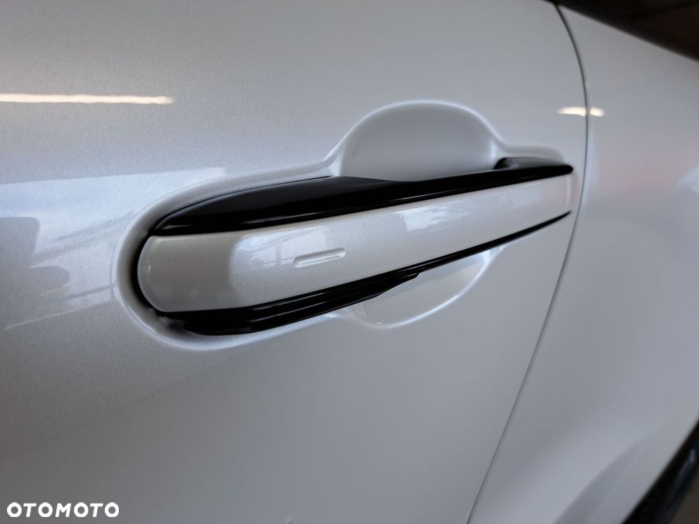 Lexus LBX 1.5 Hybrid Emotion - 35