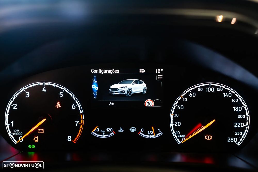 Ford Focus 2.3 EcoBoost S&S ST c/ Pack Estilo - 26