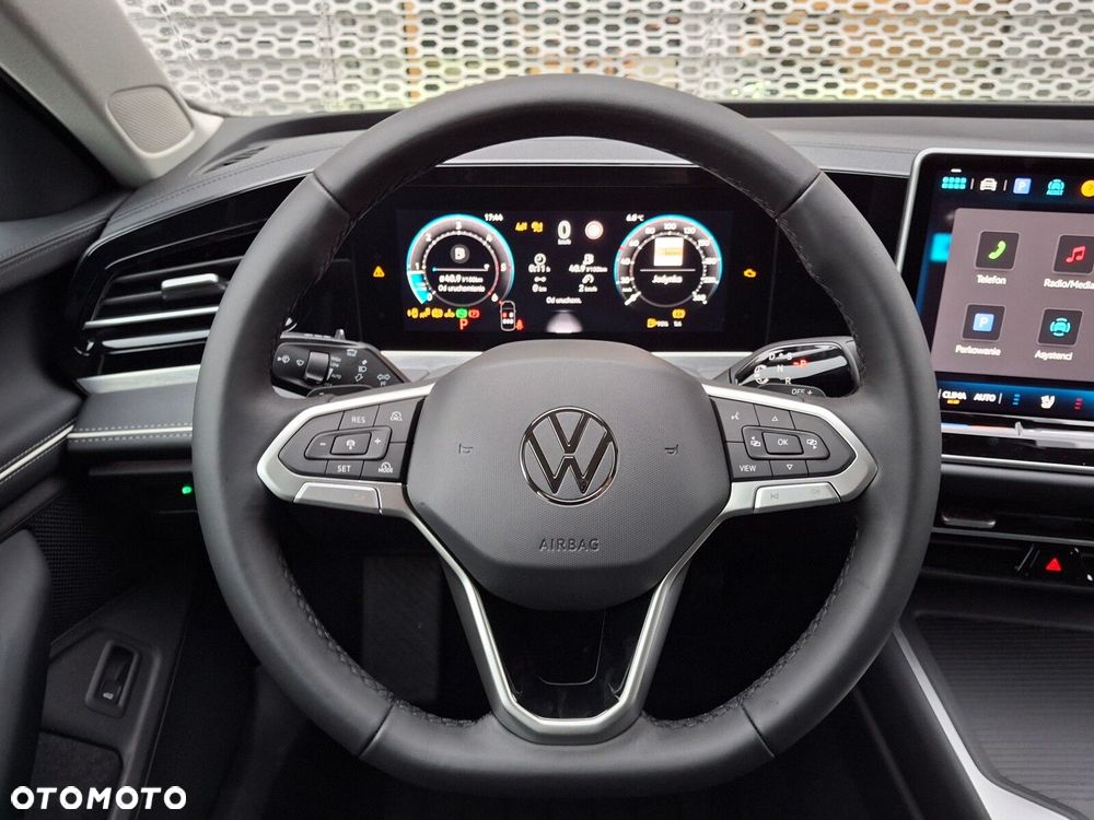 Volkswagen Passat - 30