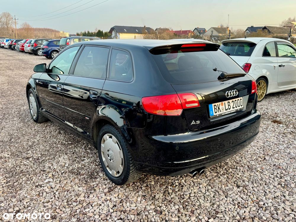 Audi A3 Sportback - 3