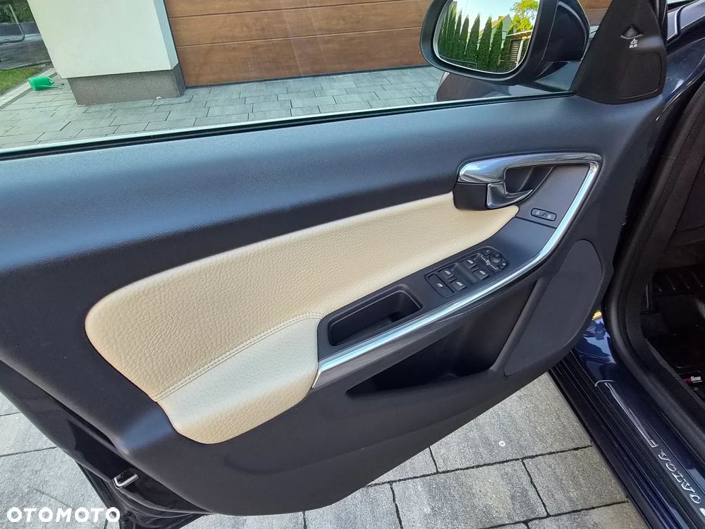 Volvo V60 - 23