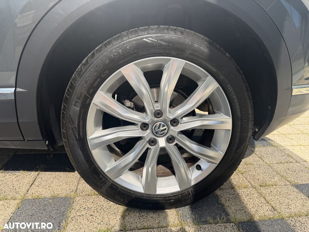 Volkswagen T-Roc - 19