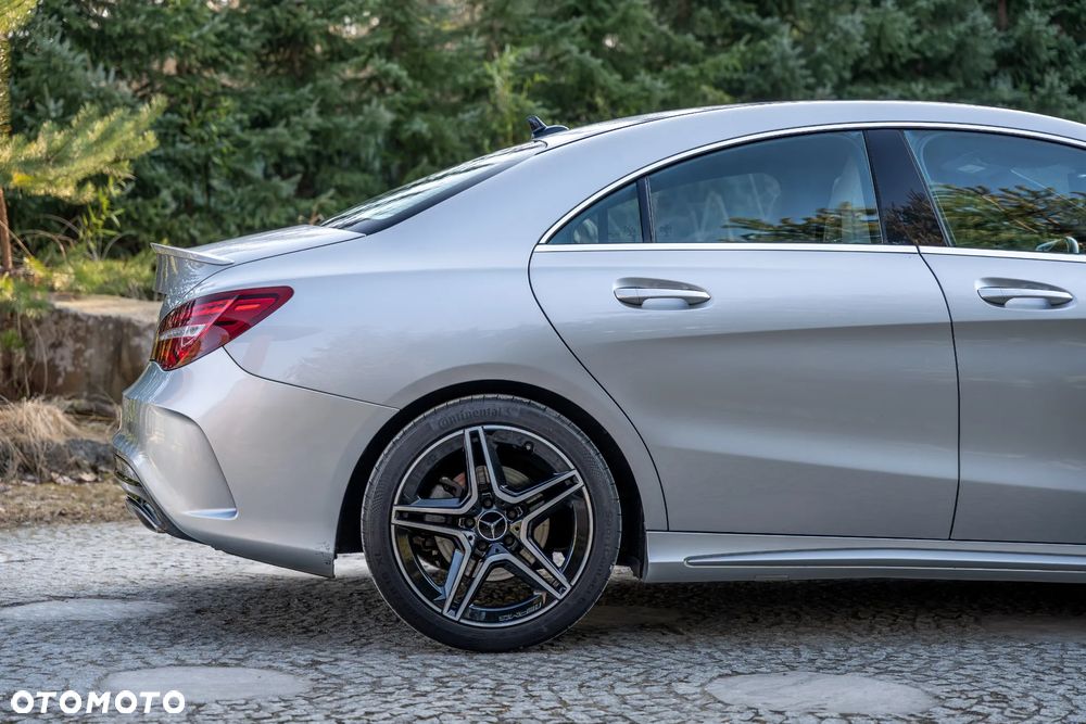 Mercedes-Benz CLA 250 7G-DCT AMG Line - 16