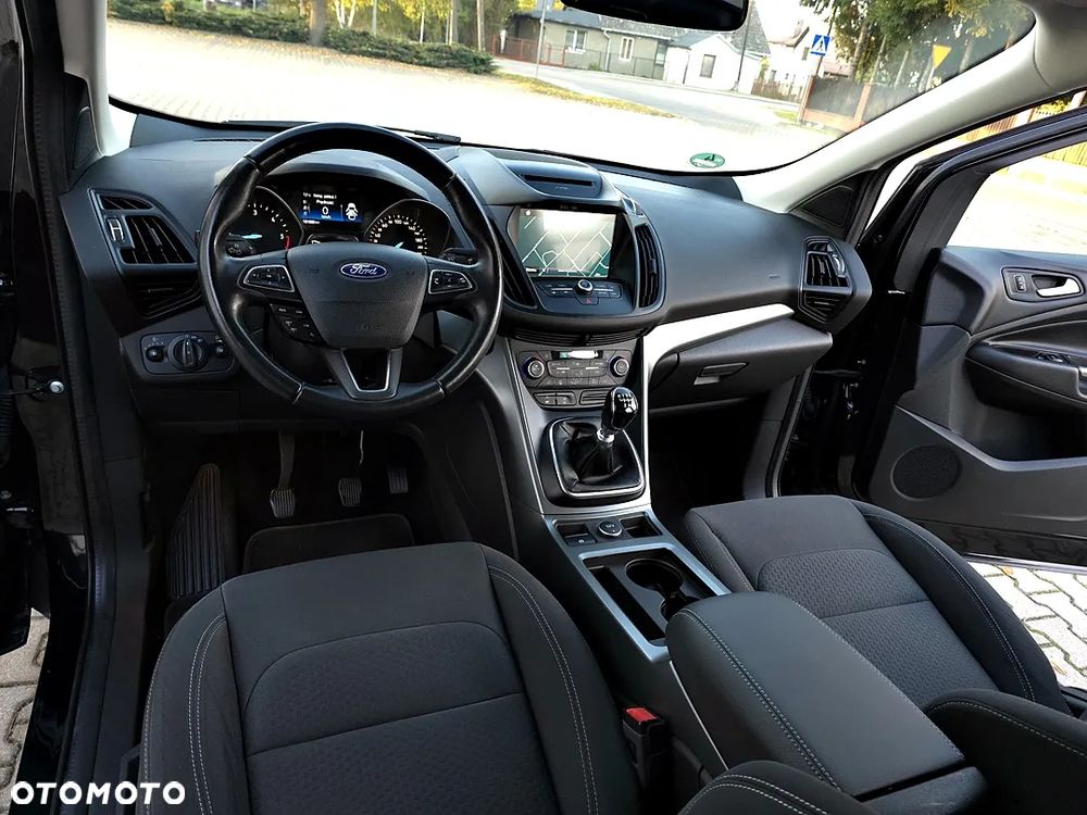 Ford Kuga 2.0 TDCi FWD Titanium Plus - 38