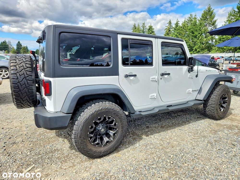 Jeep Wrangler - 3