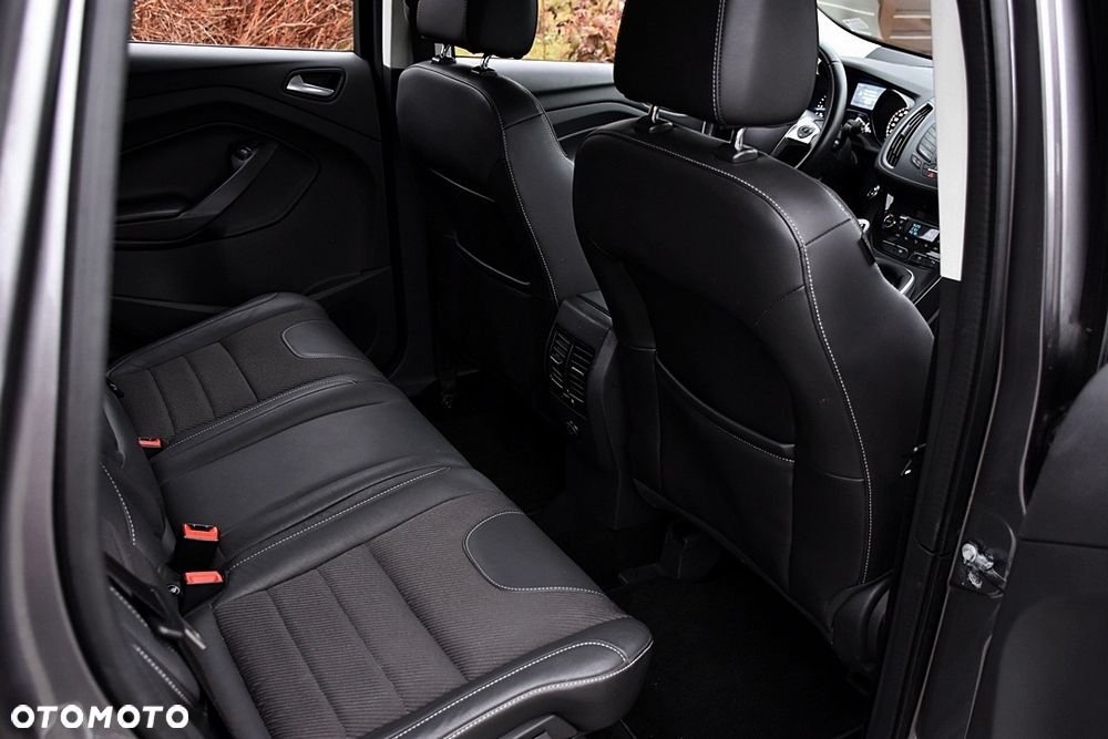 Ford Kuga 2.0 TDCi 4x4 Titanium - 35