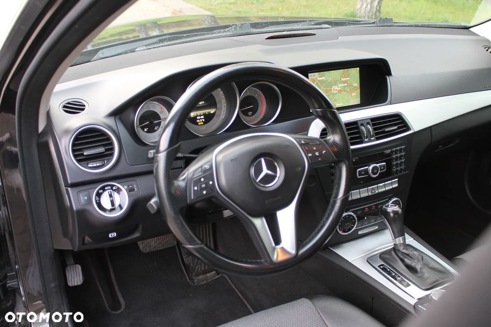 Mercedes-Benz Klasa C 180 CDI DPF (BlueEFFICIENCY) 7G-TRONIC Avantgarde - 8