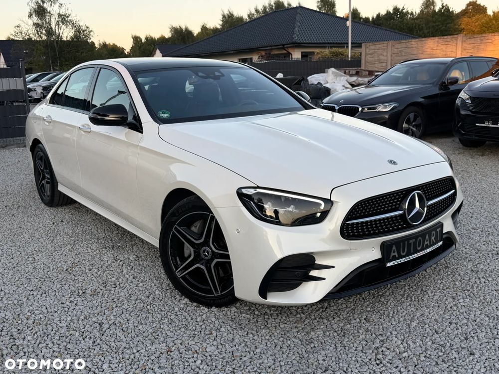 Mercedes-Benz Klasa E 220 d 4Matic T 9G-TRONIC AMG Line - 22