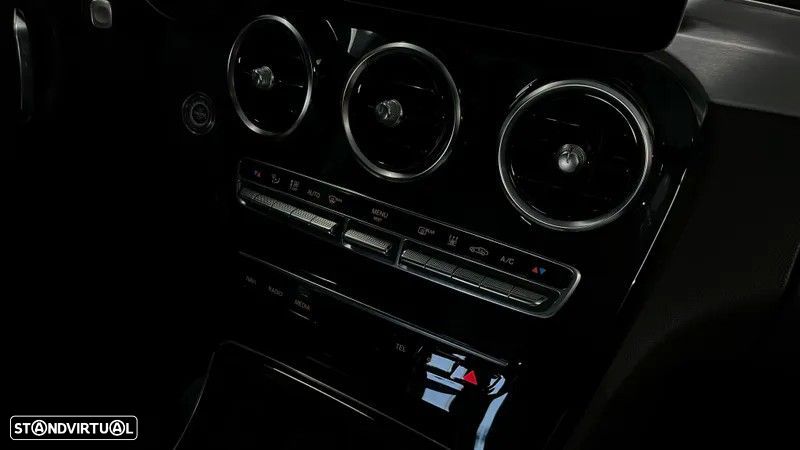 Mercedes-Benz C 300 de AMG Line - 28