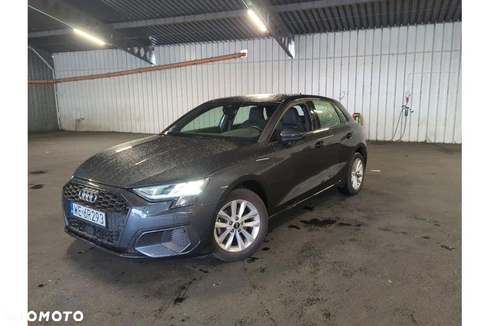 Audi A3 Sportback - 1