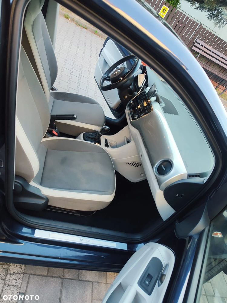 Volkswagen up! e-up - 9