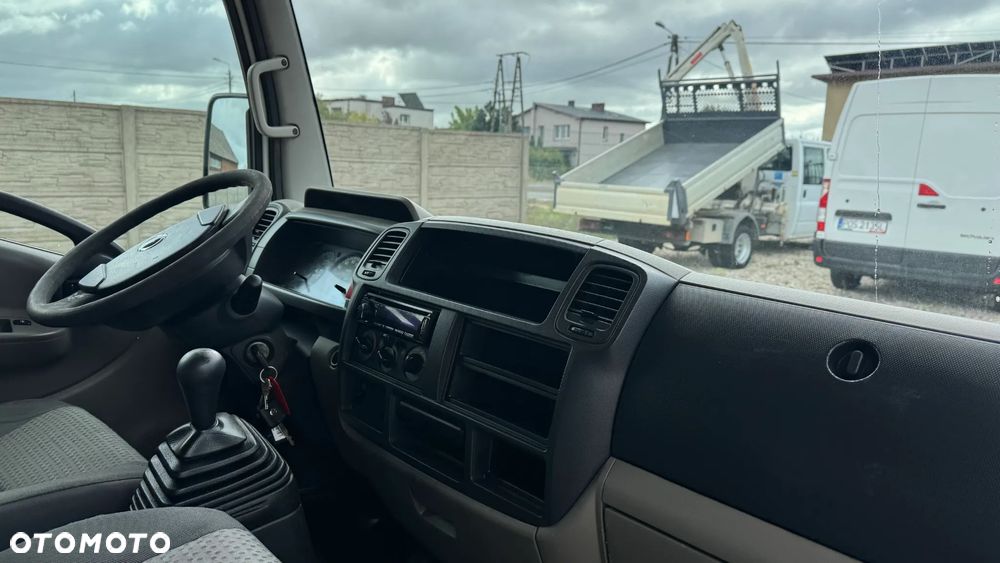 Nissan CABSTAR - 10