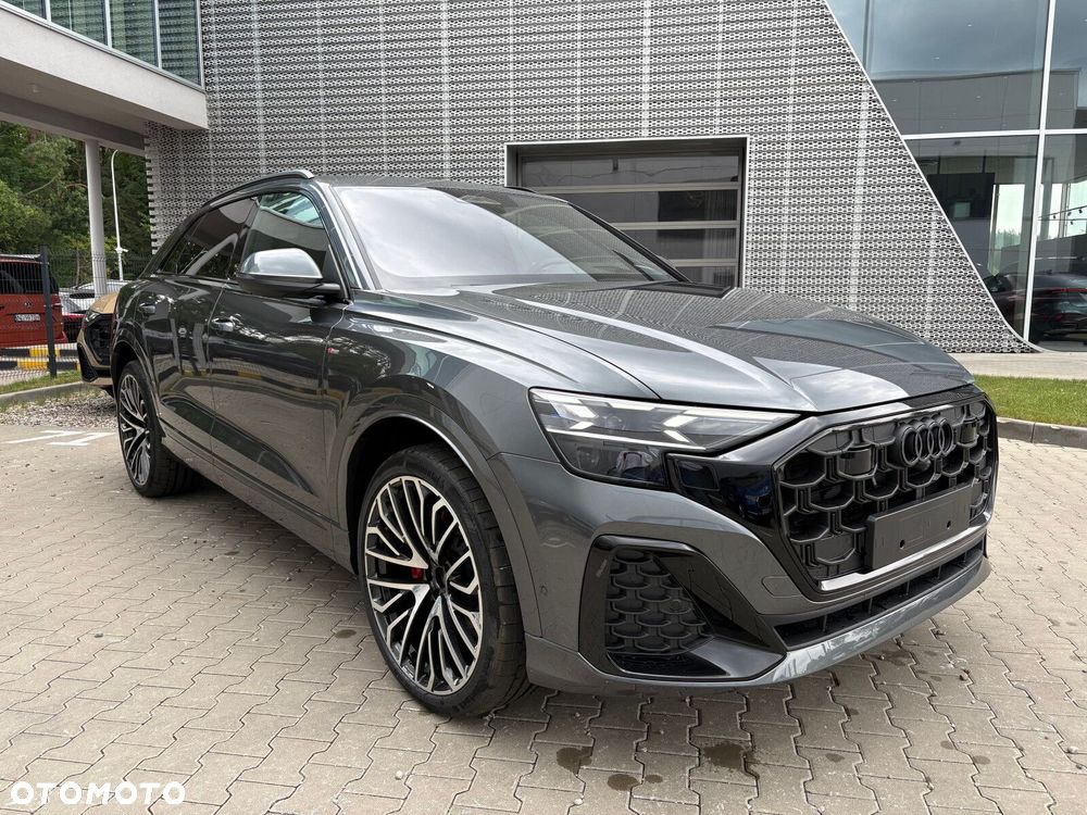 Audi Q8 - 9