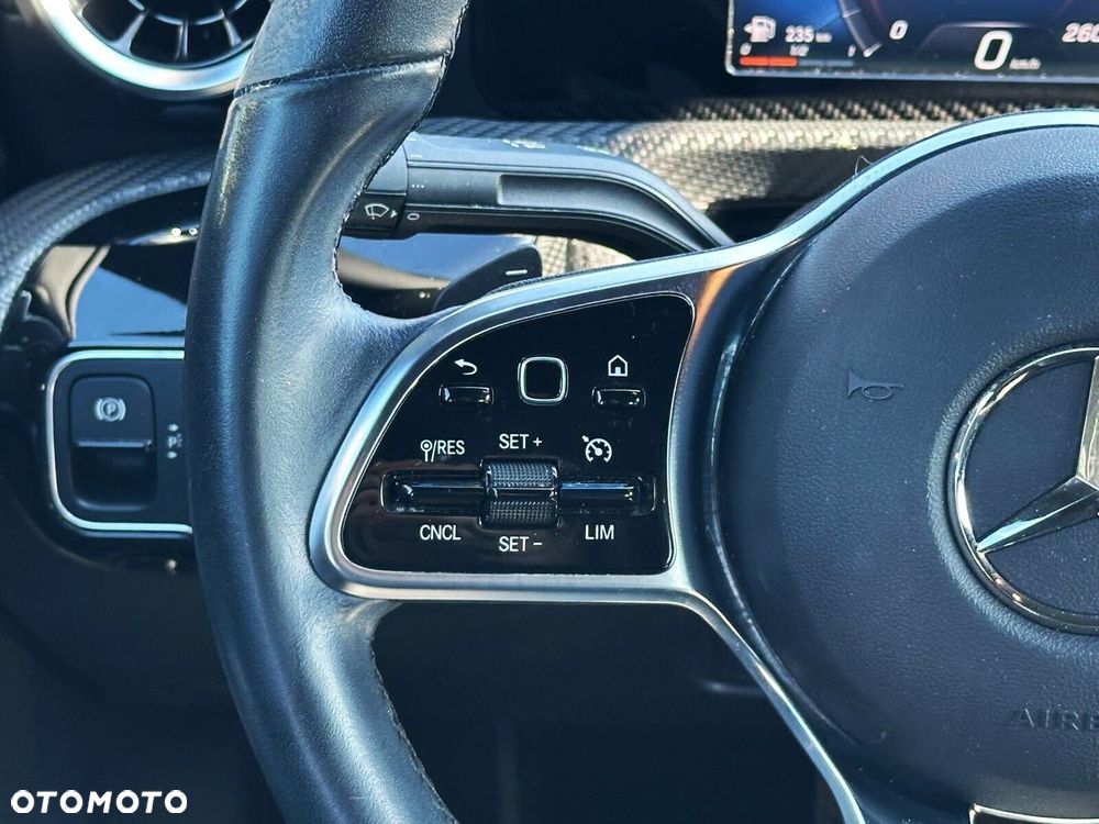 Mercedes-Benz CLA - 10